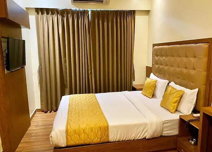 Hotel Palms Residency, Chembur Mumbai