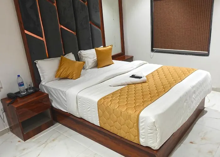 Hotel Palms Residency, Chembur Mumbai